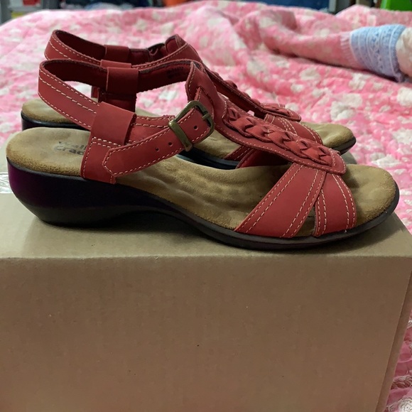 Walking Cradles red sandals size 9B - Picture 4 of 5